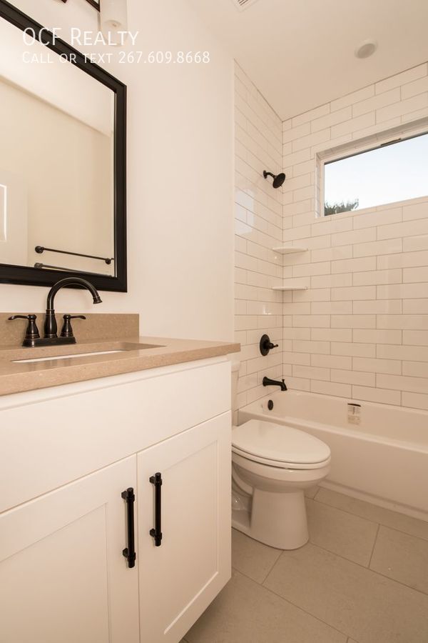 Building Photo - 616 W Norris St