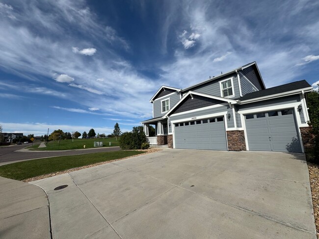 Building Photo - Beautiful spacious home in a lovely quiet ...