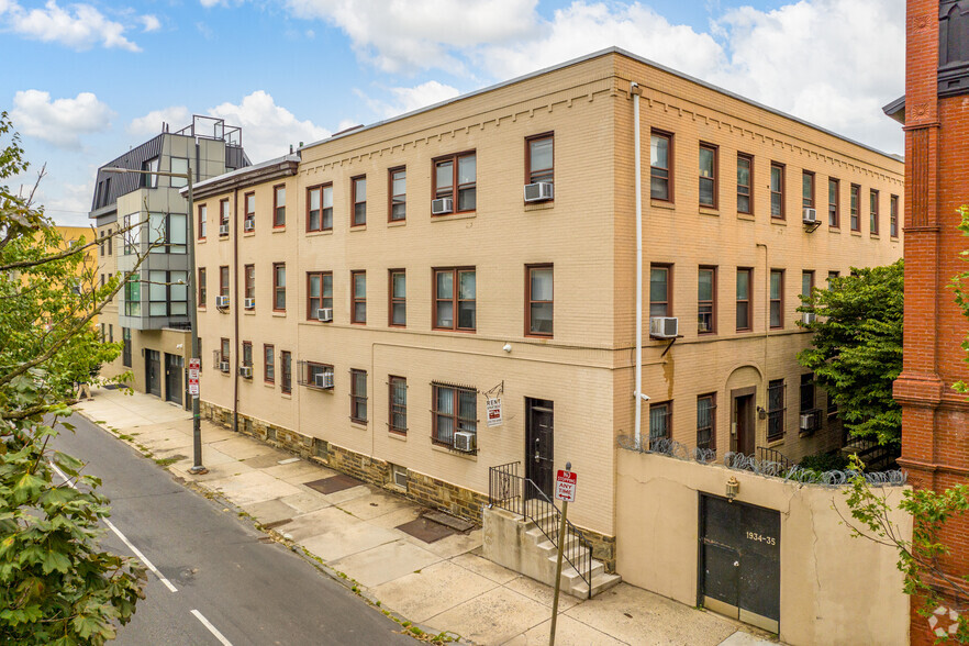 View from Lombard Street - Waverly Court