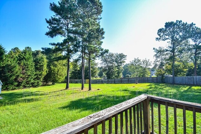 Building Photo - 214 Cross Creek Dr