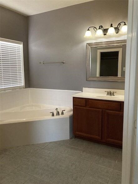 Building Photo - 3506 Ewing Dr