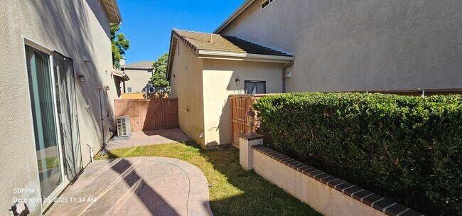 Building Photo - 4S RANCH / SAN DIEGO - Nice 3 Bedroom / 2.5 Bath House  AVAILABLE NOW!!