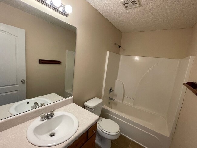 Building Photo - PRE-LEASING FOR AUGUST 2026! LIMITED TIME SPECIAL - 1/2 OFF DEPOSIT!