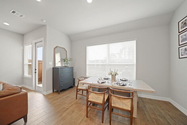 Building Photo - 1505 Canter Bayou Way