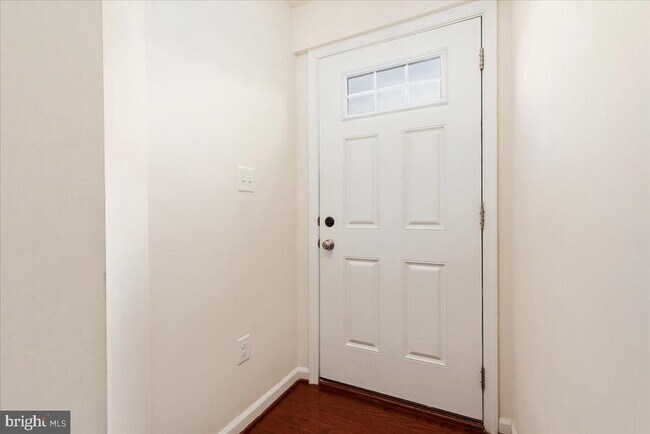 Building Photo - 139 Hornbeam Dr