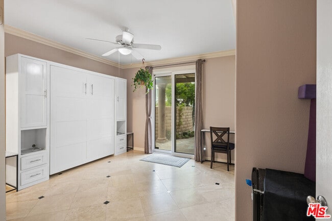 Building Photo - 996 N Antonio Cir