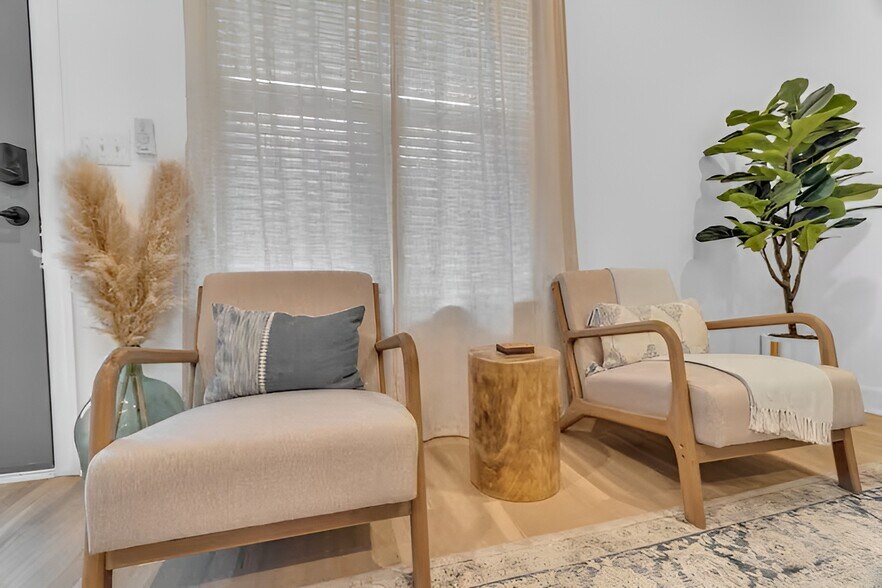 Building Photo - 1023 Sycamore Green Pl