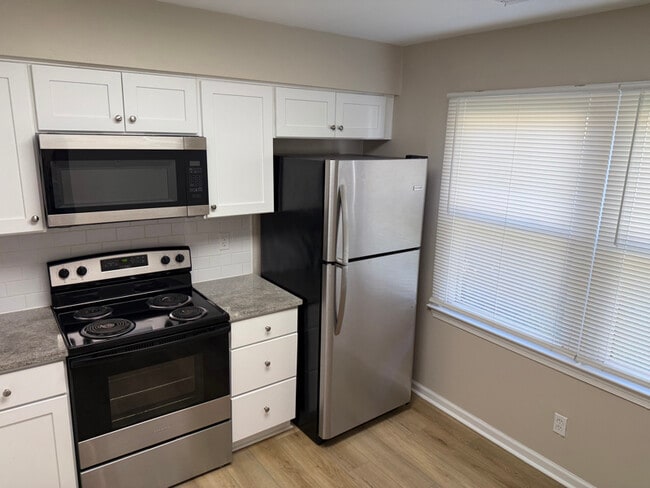 Building Photo - 4768 Old Hickory Rd