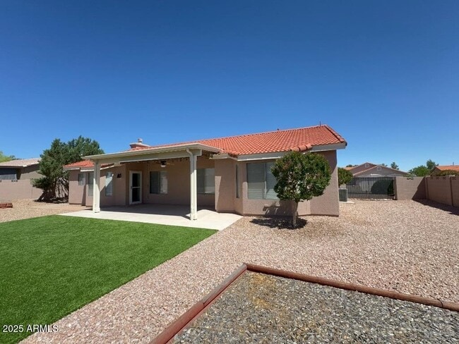 Building Photo - 3876 Camino del Vara