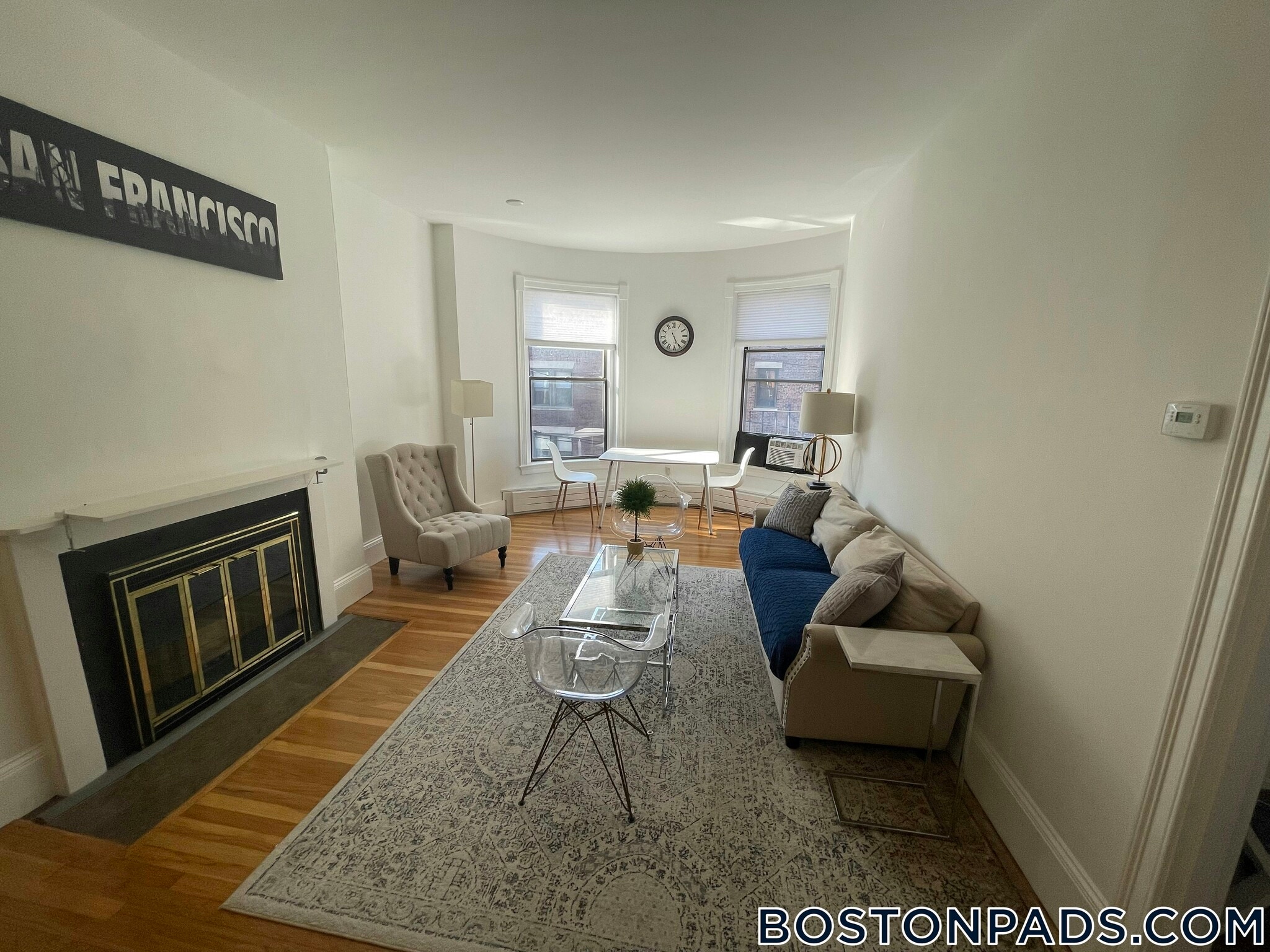 Building Photo - 922 Beacon St