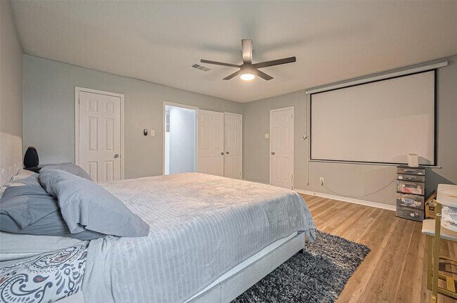 Building Photo - 2606 Micliff Blvd