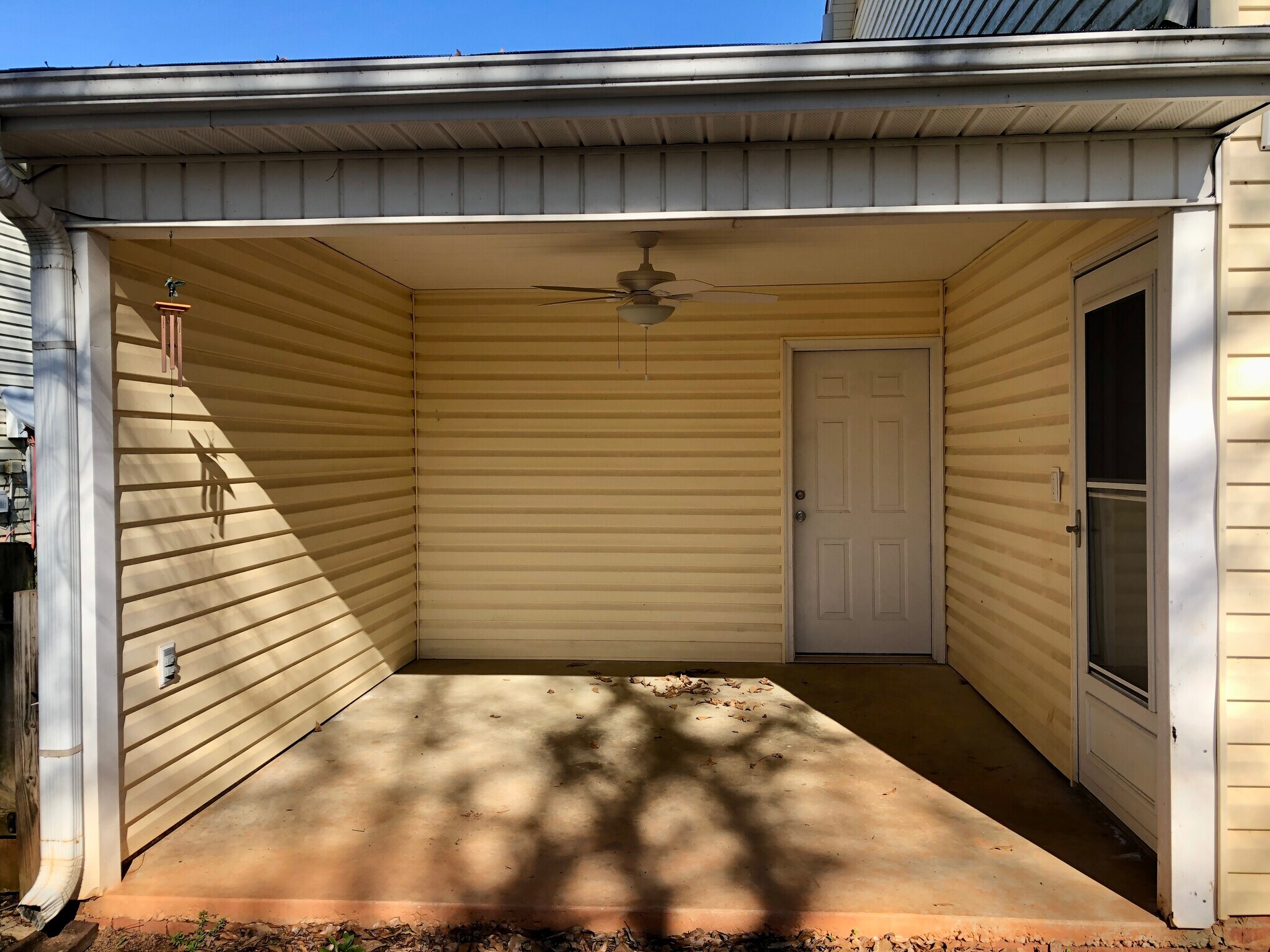 covered patio - 111 Heatherbrook Ct