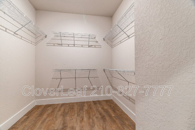 Building Photo - 272 Sapphire Dr