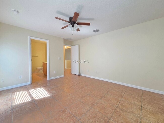 Building Photo - Majestic 4-Bed, 2-Bath Home in Avalon Park...