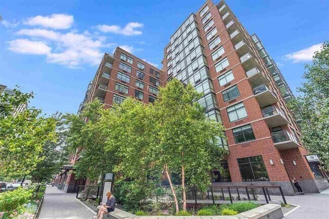 Building Photo - 1400 Hudson St