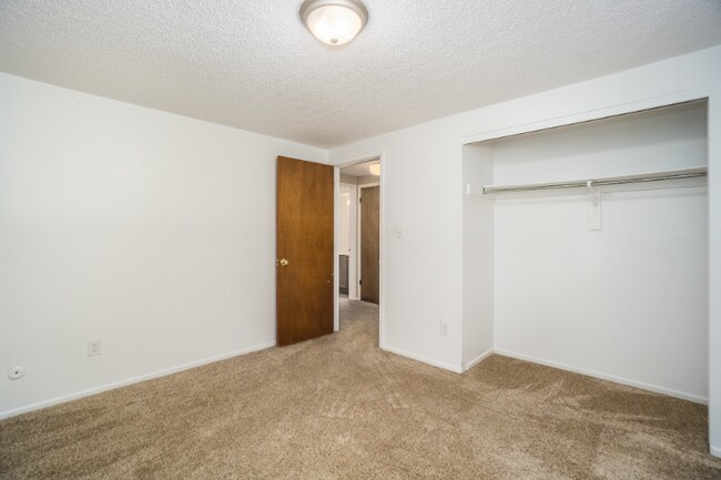 Building Photo - 1518 Edora Rd