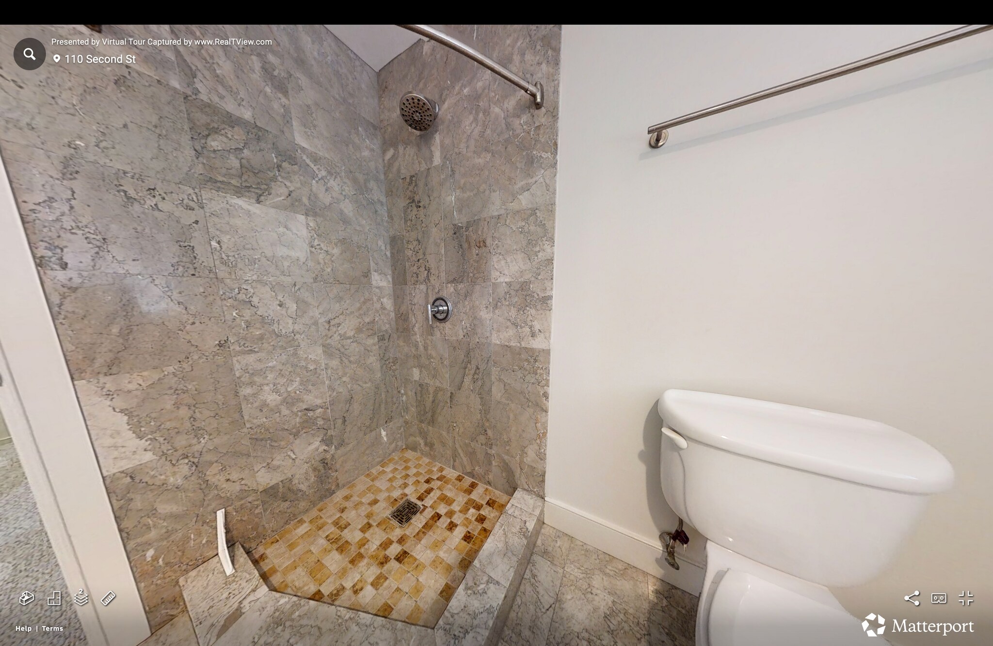 Building Photo - 108 2nd St