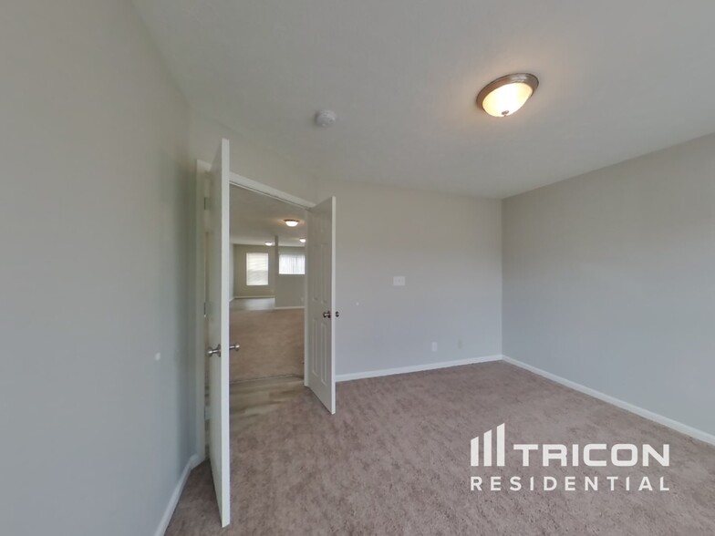 Building Photo - 1534 Clear Vista Dr