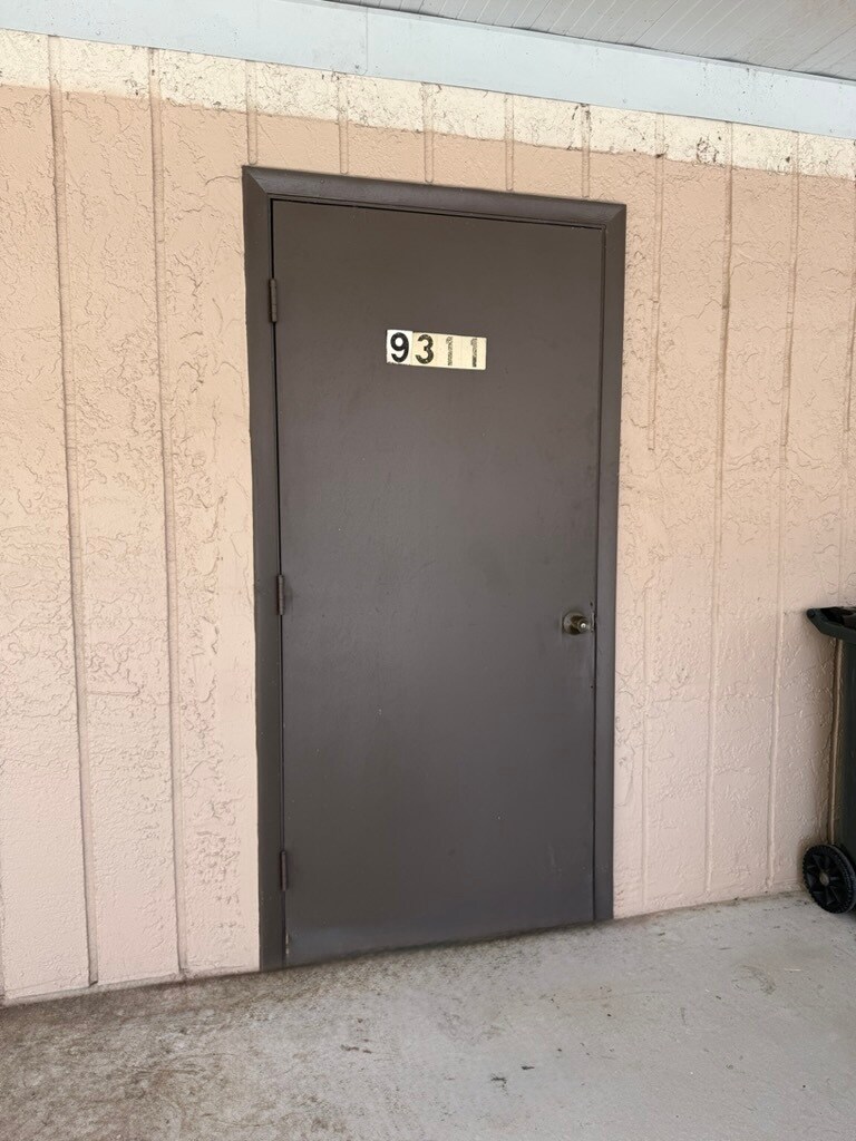 Building Photo - 9311 Lennex Ln