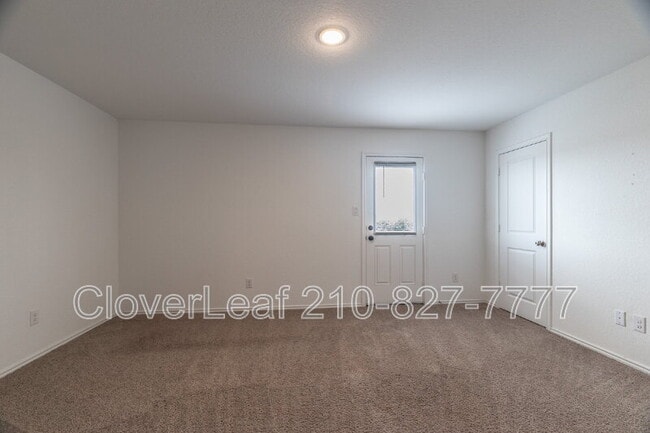 Building Photo - 3833 Millbrook Wy