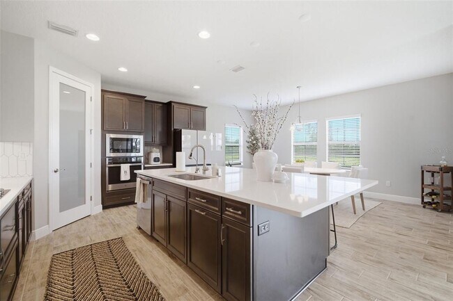 Building Photo - 6396 Roadstead Ct