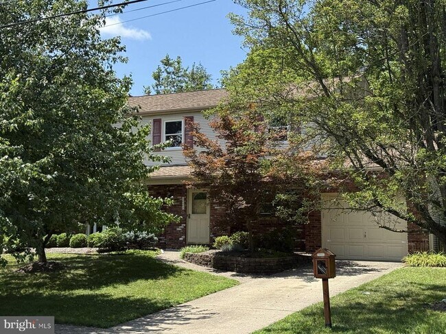 Primary Photo - 444 Suffolk Dr