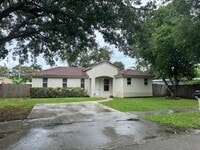 Building Photo - 21733 Ingraham Ave Rd