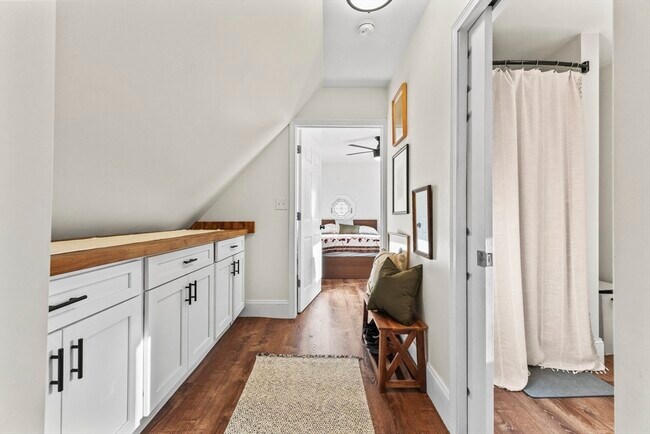 Building Photo - 1142 Washington St