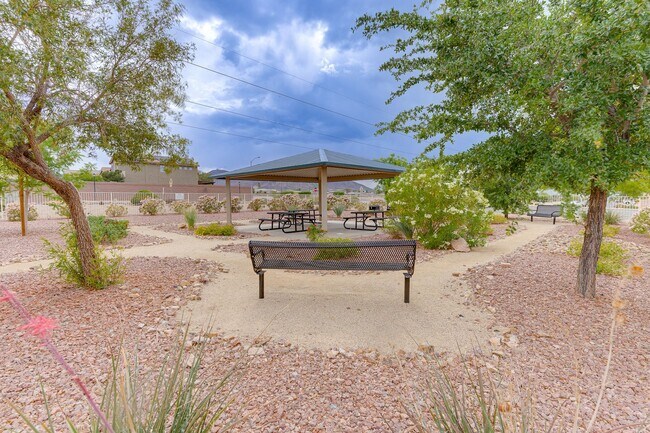 Building Photo - VIBRANT 3BEDROOM 2.5BATH HOME IN 89015