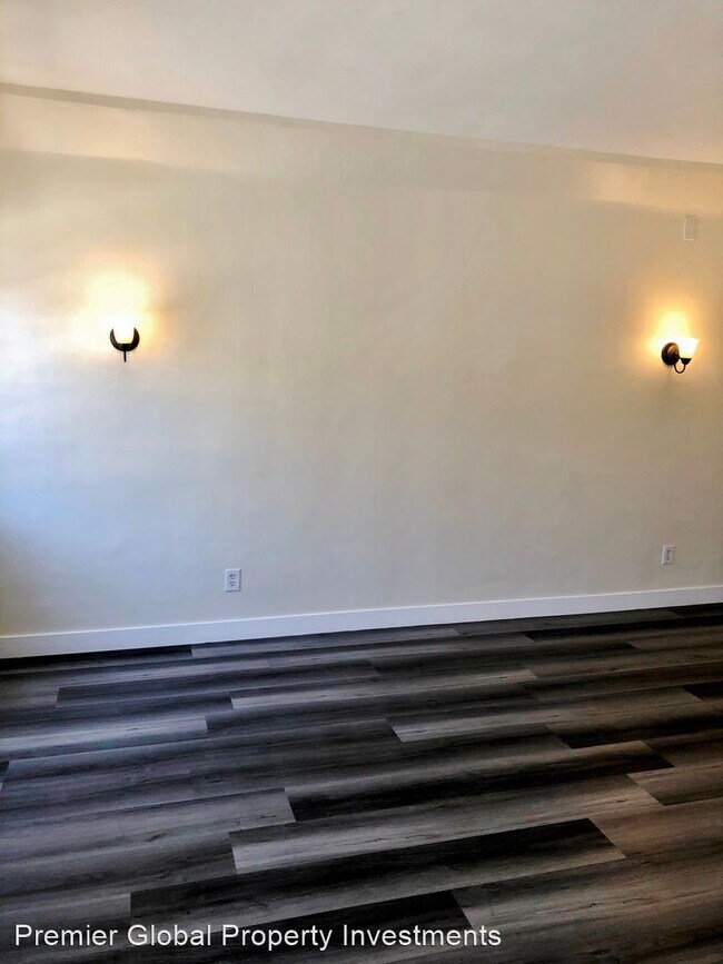 Building Photo - 2135 Fair Park Ave