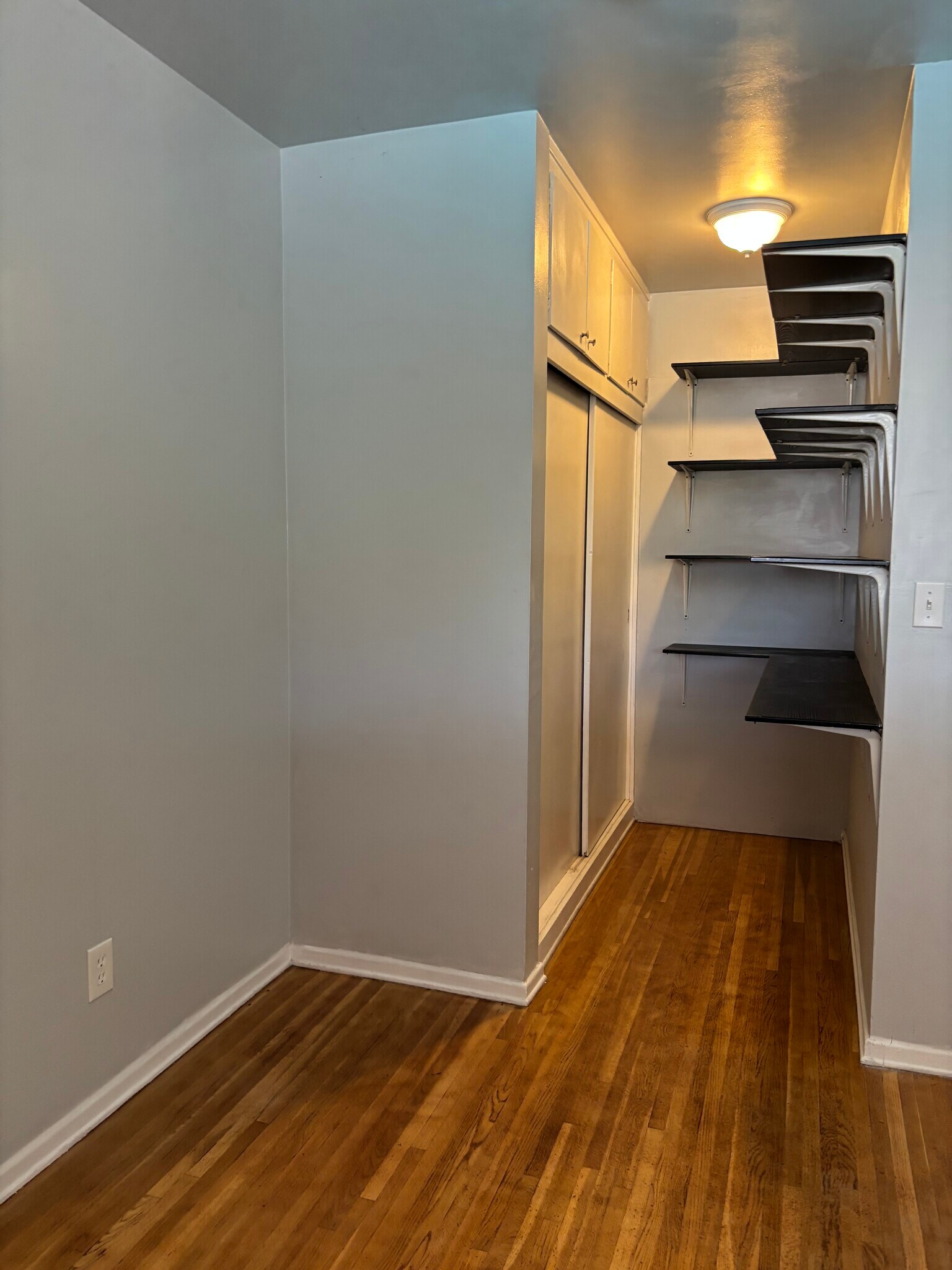 Building Photo - 6327 Calvin Ave