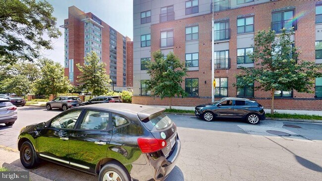 Building Photo - 303 McMechen St