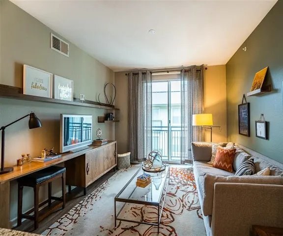 Building Photo - 305 River Fern Ave