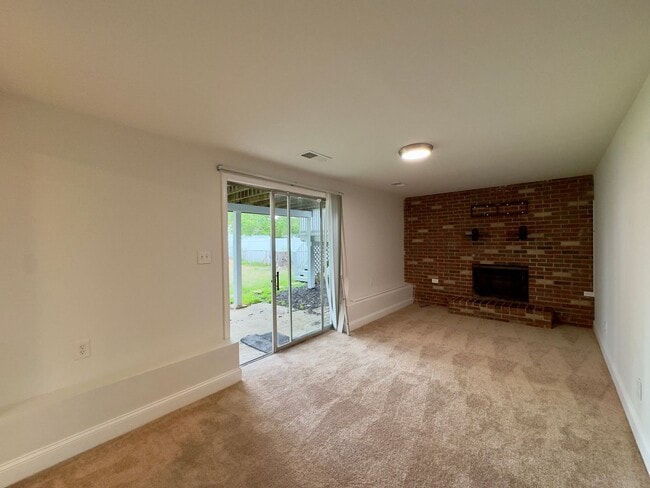 Building Photo - Charming 4 Bedroom/2 Bathroom Home with Large Backyard in Randallstown, MD!