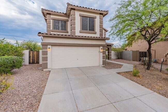 Building Photo - Three Beds & 2.5 Baths - Move Right In!