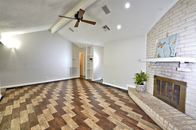 Building Photo - 11203 Verlaine Dr