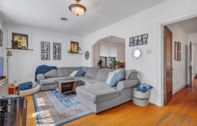 Building Photo - 5927 Coronado Ave