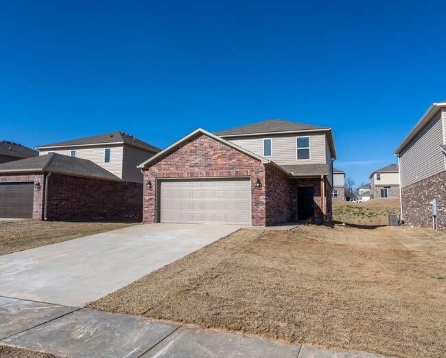 Building Photo - Pre-Leasing Now! Make This Charming 3-Bedroom, 2.5-Bath Home in Farmington Yours!