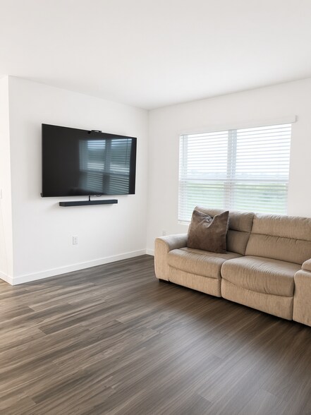 Building Photo - 424 Talisi Loop
