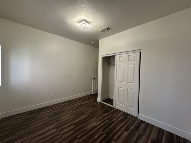 Building Photo - 8317 San Ramon Dr