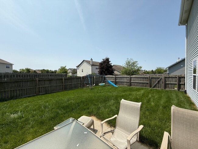 Building Photo - 1001 Retford Dr