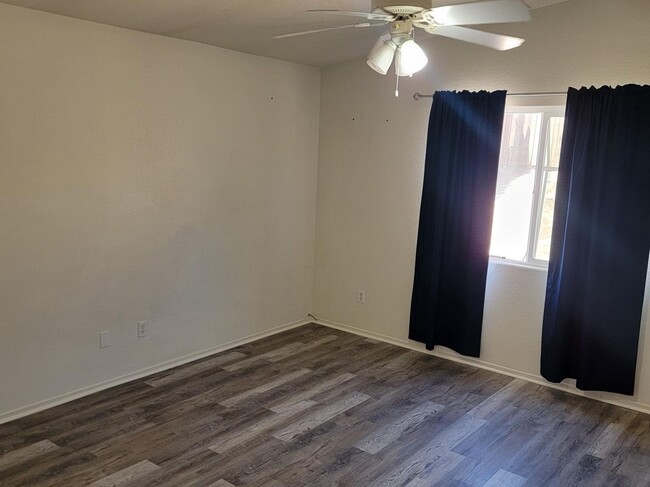 Building Photo - 12780 Avanti Way