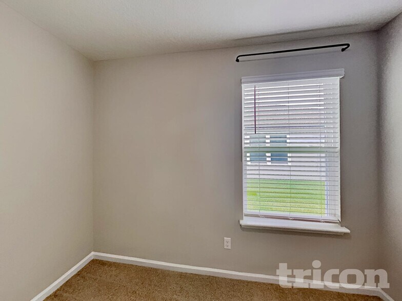 Building Photo - 606 Northside Dr S