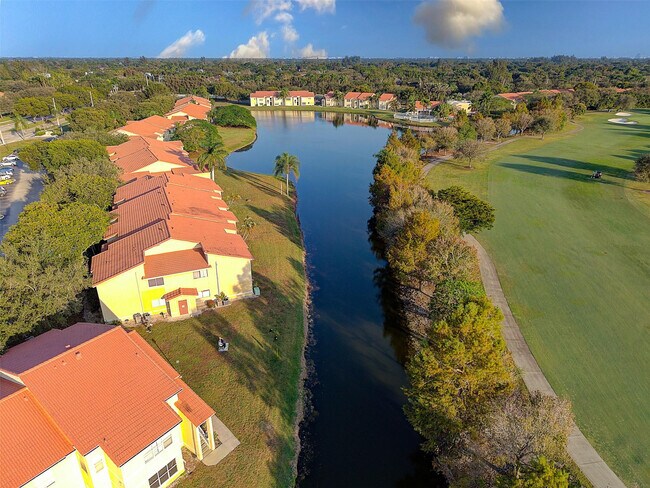 Building Photo - 12730 Vista Isles Dr