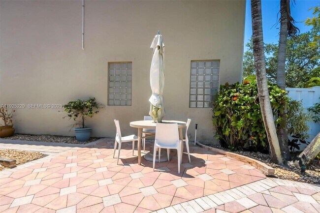 Building Photo - 3808 SW 165th Terrace