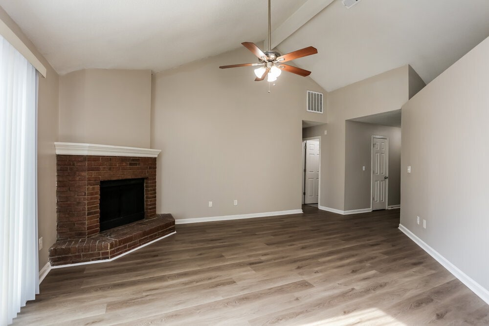 Building Photo - 359 Tait Rd