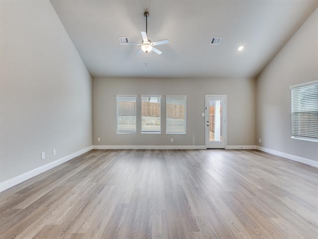 Building Photo - 600 Midnight Oak Dr