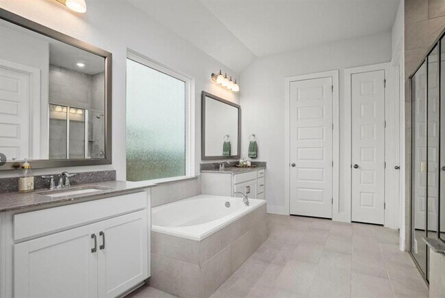 Building Photo - 112 Crimson Sky Ct