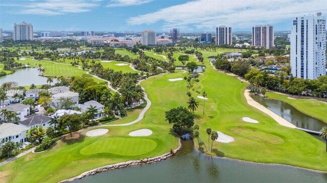 Building Photo - 20000 E Country Club Dr