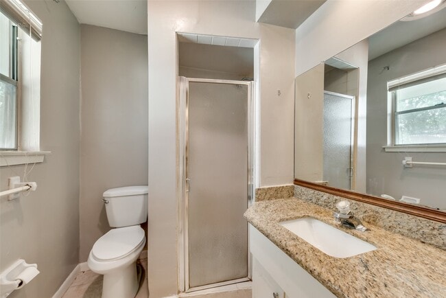 Building Photo - 1522 Baggett Ln